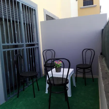 Appartement Fuer 3 Personen Und 1 Kind In Adeje